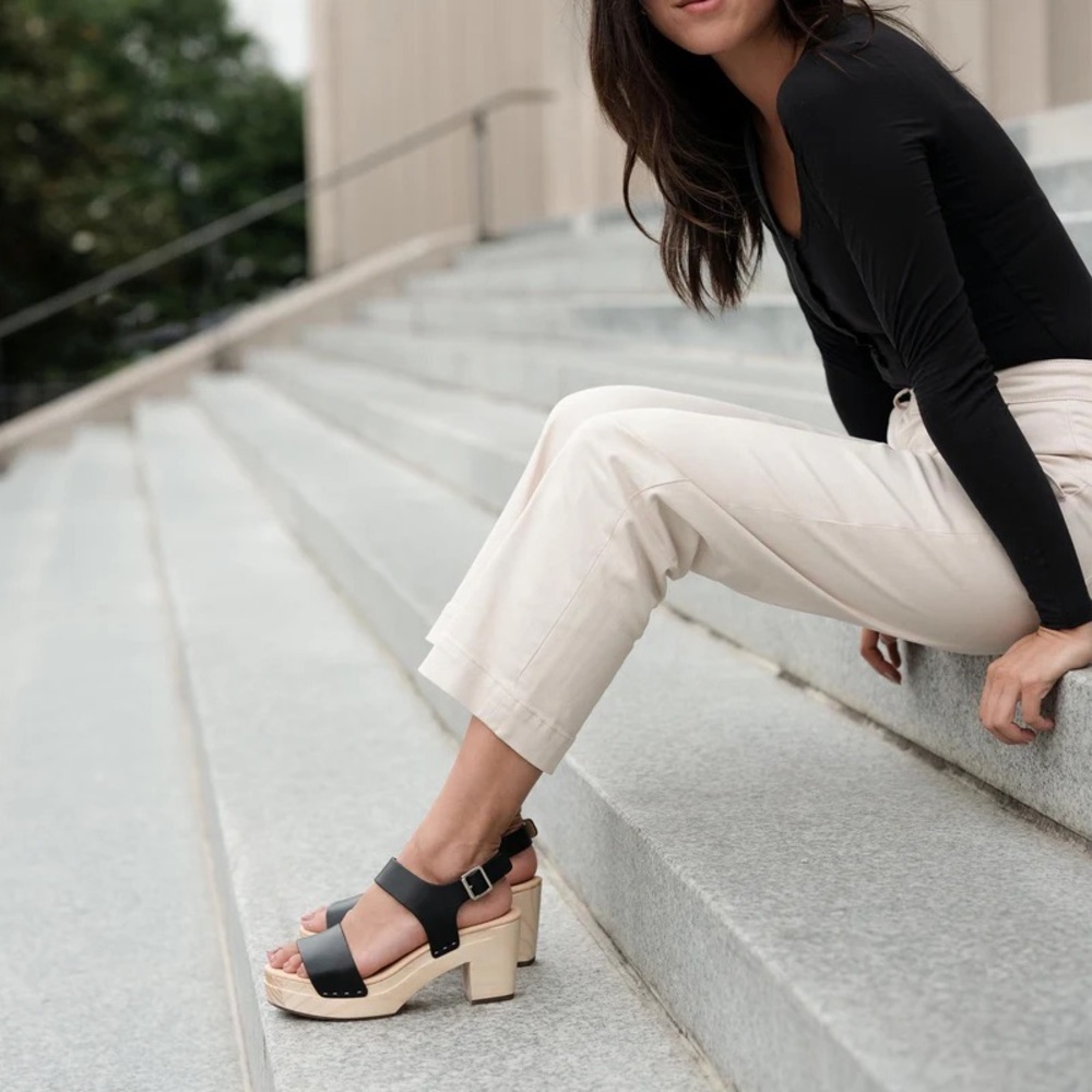 Nisolo All-Day Open Toe Clog in Black